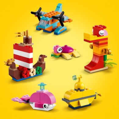 LEGO Classic, Distractie creativa in ocean, 11018