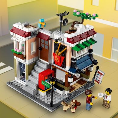 LEGO Creator, Restaurantul cu taietei din centrul orasului, 31131