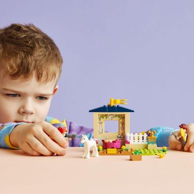 LEGO Friends, Grajd pentru ingrijirea poneiului, 41696
