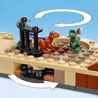 LEGO Jurassic World, Dinozaur Atrociraptor: Urmarirea cu motocicleta, 76945