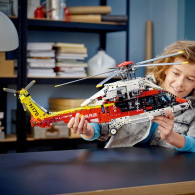 LEGO Technic, Elicopter de salvare Airbus H175, 42145