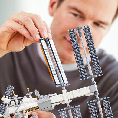 LEGO Ideas, Statia Spatiala Internationala, 21321