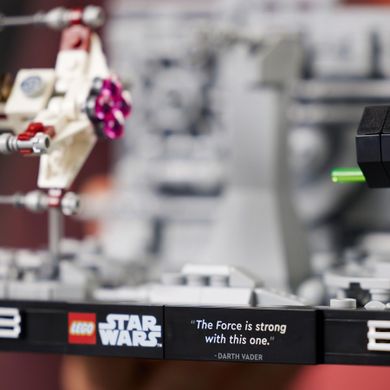 LEGO Star Wars, Diorama zborului prin transeele de pe Death Star, 75329