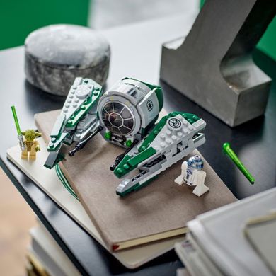 LEGO Star Wars, Jedi Starfighter al lui Yoda, 75360