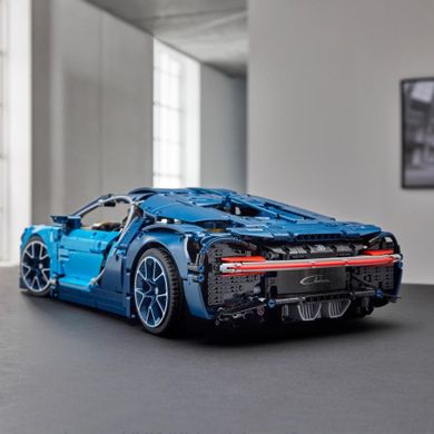 LEGO Technic, Bugatti Chiron, 42083