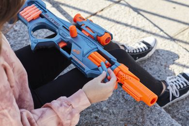 Nerf Elite 2.0, Eaglepoint RD-8, blaster si 16 proiectile