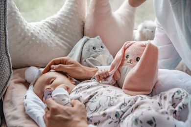 Szumisie, Iepuras de plus cu sunete Miluś, varianta cu senzor de somn, roz
