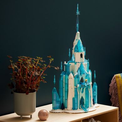LEGO Disney Frozen, Castelul de gheata, 43197