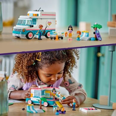 LEGO Friends, Ambulanta spitalului din orasul Heartlake, 42613