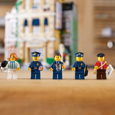 LEGO Icons, Sectie de politie, 10278