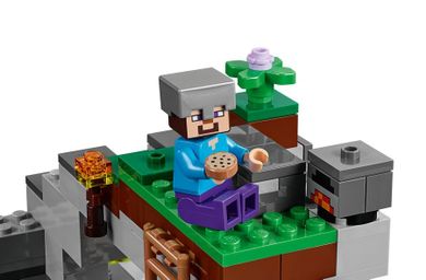 LEGO Minecraft, Pestera cu Zombi, 21141