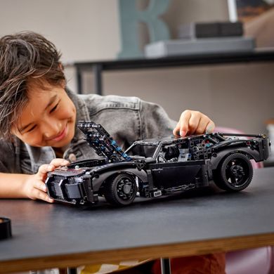 LEGO Technic, BATMAN - BATMOBILE, 42127