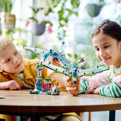 LEGO Avatar, Primul zbor cu Banshee-ul lui Jake si Neytiri, 75572