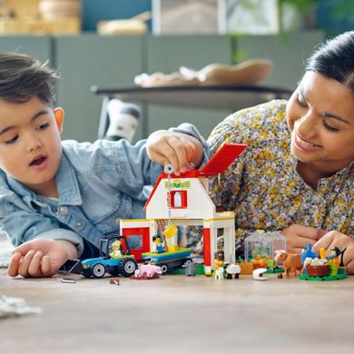 LEGO City, Hambar si animale de ferma, 60346