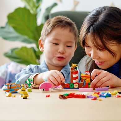 LEGO Classic, Distractie creativa in ocean, 11018