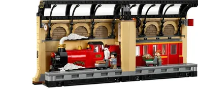LEGO Harry Potter TM, Coltul cu carti: Expresul Hogwarts, 76450
