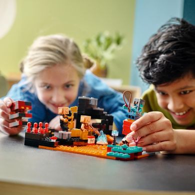 LEGO Minecraft, Bastionul din Nether, 21185