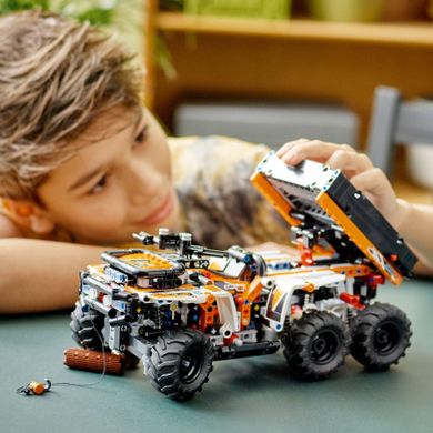 LEGO Technic, Vehicul de teren, 42139