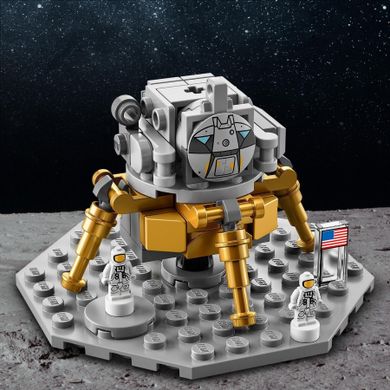 LEGO Ideas, NASA Apollo Saturn V, 92176