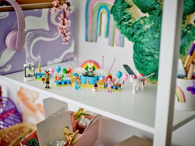 LEGO LEGO Friends, Bal mascat cu unicornul si zana, 42661