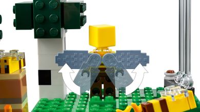 LEGO Minecraft, Ferma albinelor, 21165
