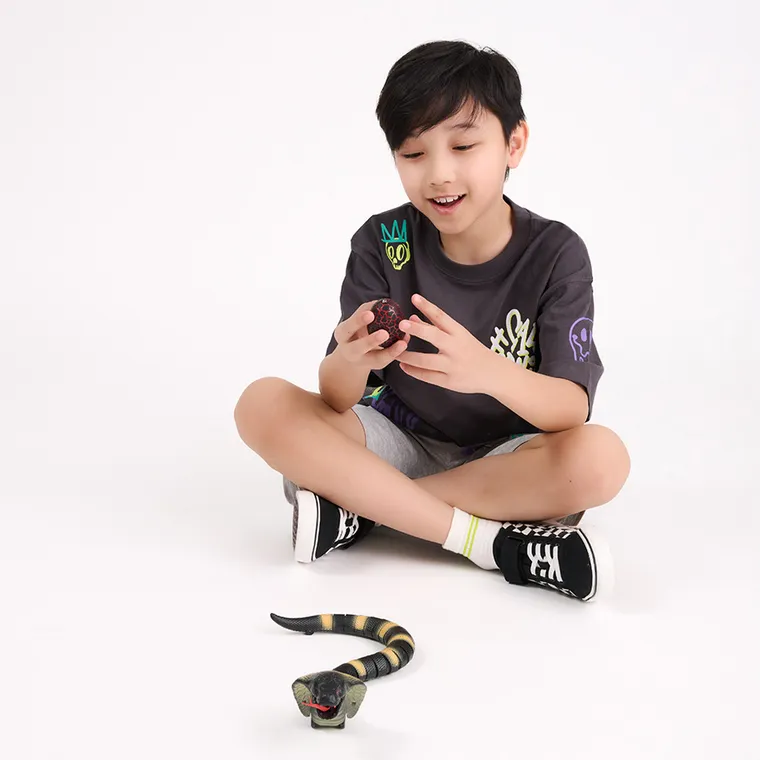 Cobra, sarpe cu telecomanda