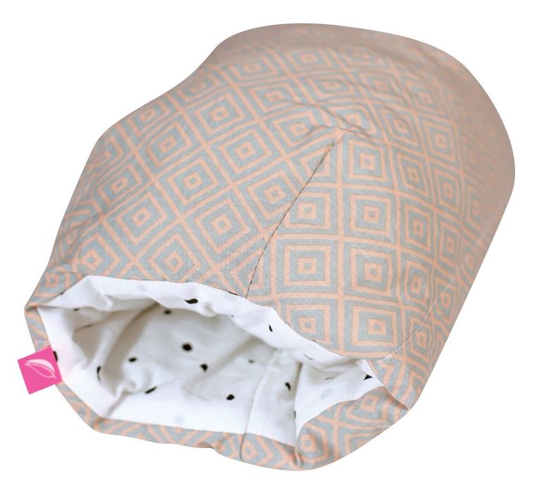 Motherhood, Manson de alaptare, Pink Squares