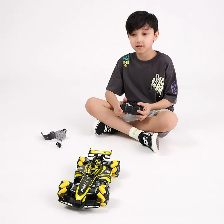Race Xtreme, Masinuta de curse, vehicul cu lumini si abur