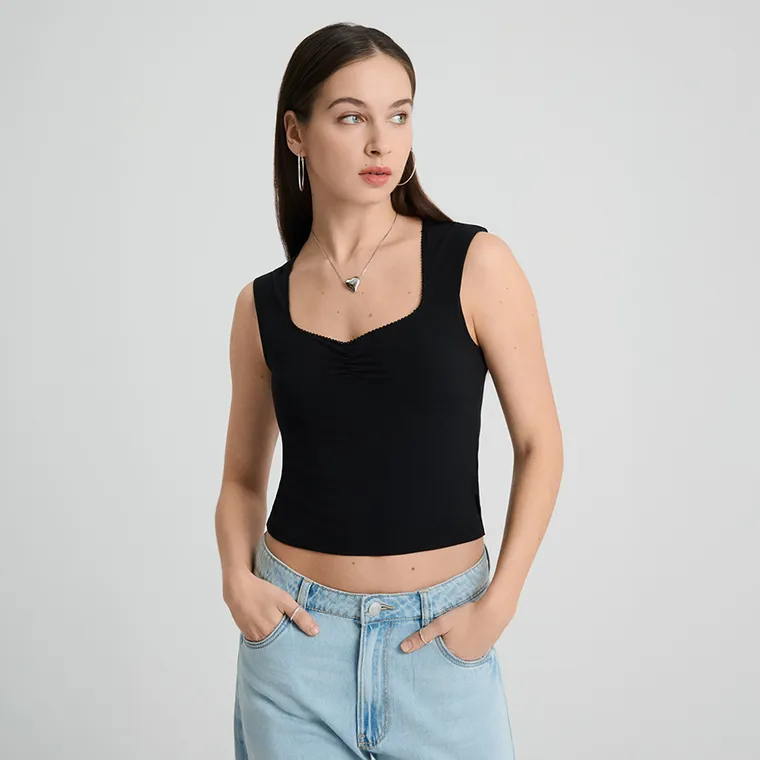 Top negru cu decolteu NOWEAR