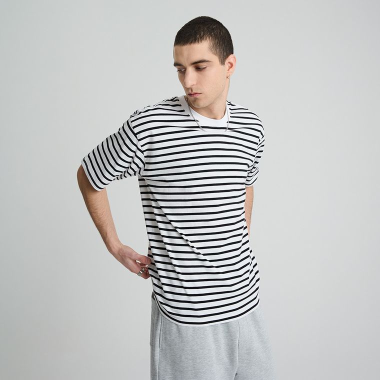 Tricou in dungi cu croiala relaxed NOWEAR