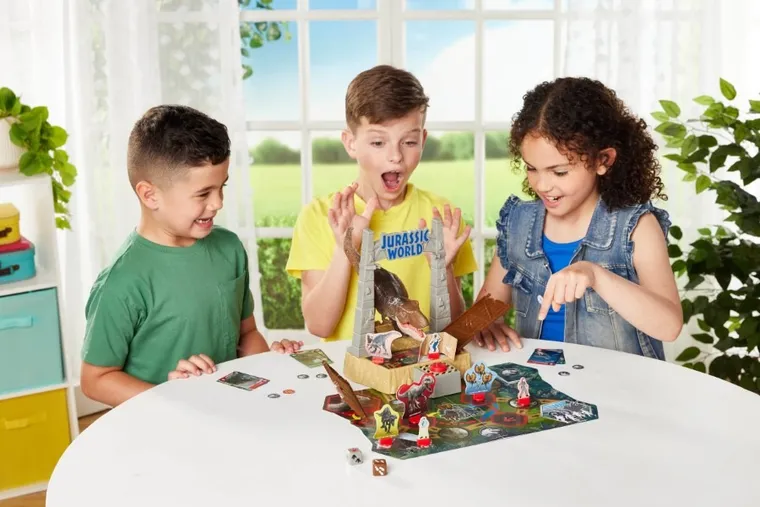 Jurassic World, Rex Panic, joc de familie