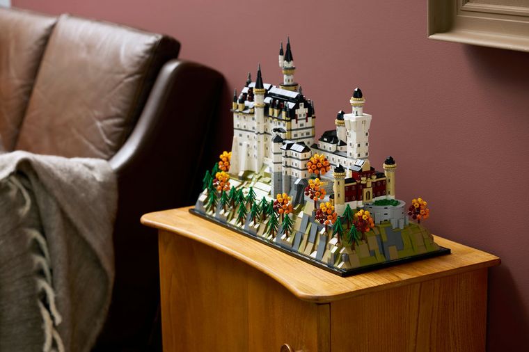 LEGO Architecture, Castelul Neuschwanstein, 21063