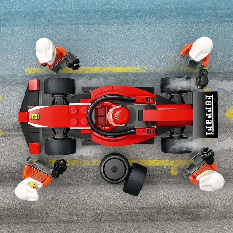 LEGO City, Boxa si mecanici F1 cu masina Ferrari, 60443