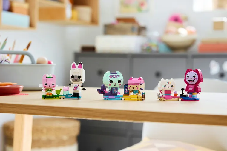 LEGO Gabby's Dollhouse, Prietenele pisicute din caramizi ale lui Gabby, 11215