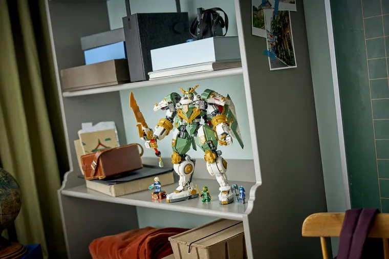 LEGO NINJAGO, Robotul de Titan al lui Lloyd la a 15-a aniversare, 71860