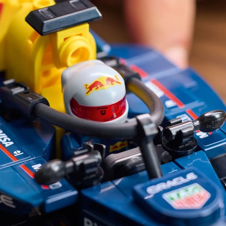LEGO Speed Champions, Masina de curse F1 Oracle Red Bull Racing RB20, 77243