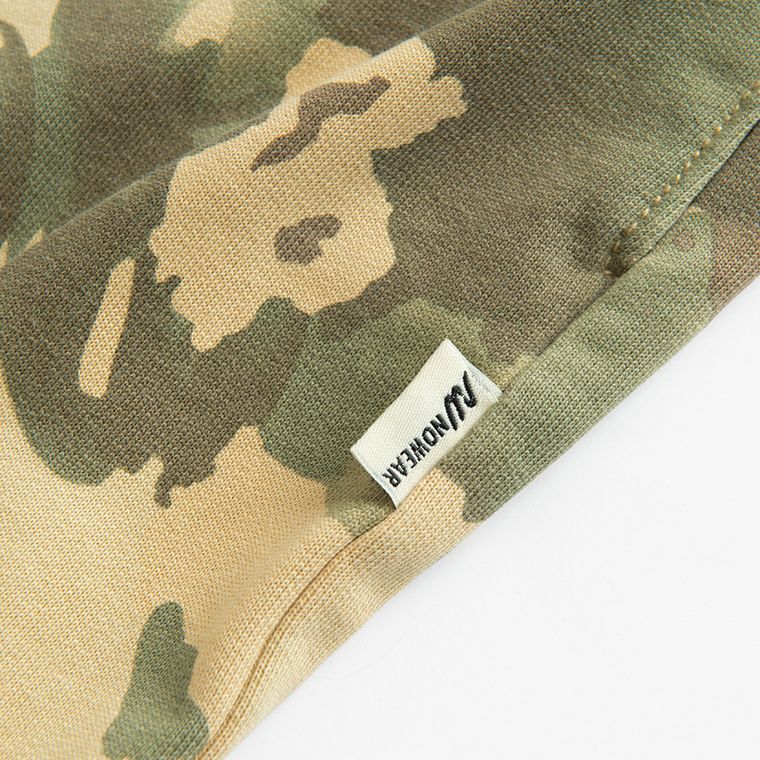 Pantaloni de trening cu model camuflaj si croiala baggy NOWEAR