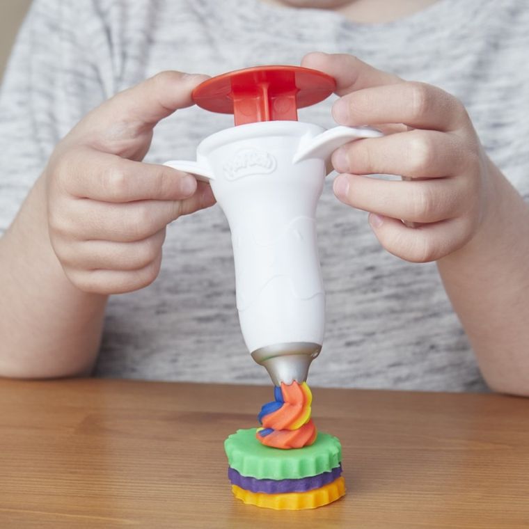 Play-Doh, Rainbow Cake Party, 7 cutie si accesorii, set creativ