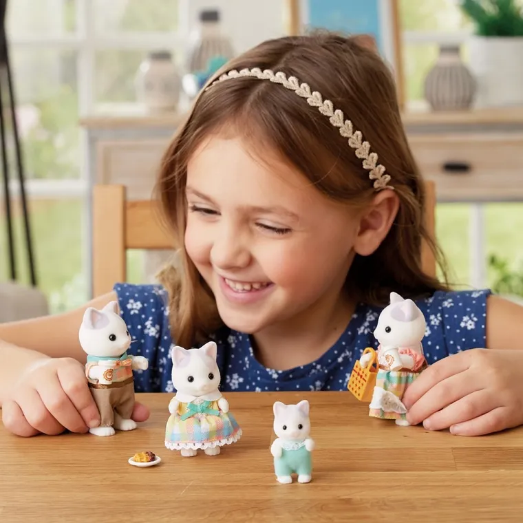Sylvanian Families, Familia de pisicute, set de figurine, 5738