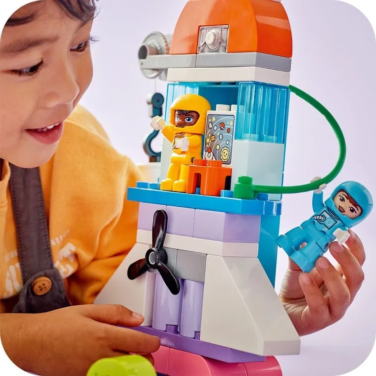 LEGO DUPLO, Aventura cu naveta spatiala 3 in 1, 10422