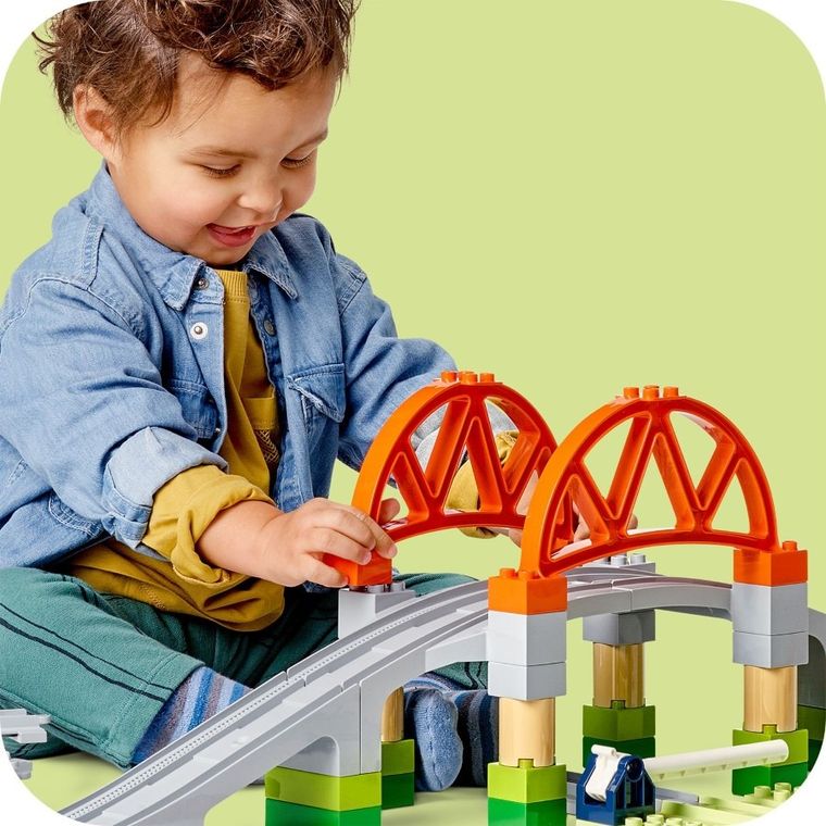 LEGO DUPLO, Set de extindere Pod si sine de cale ferata, 10426
