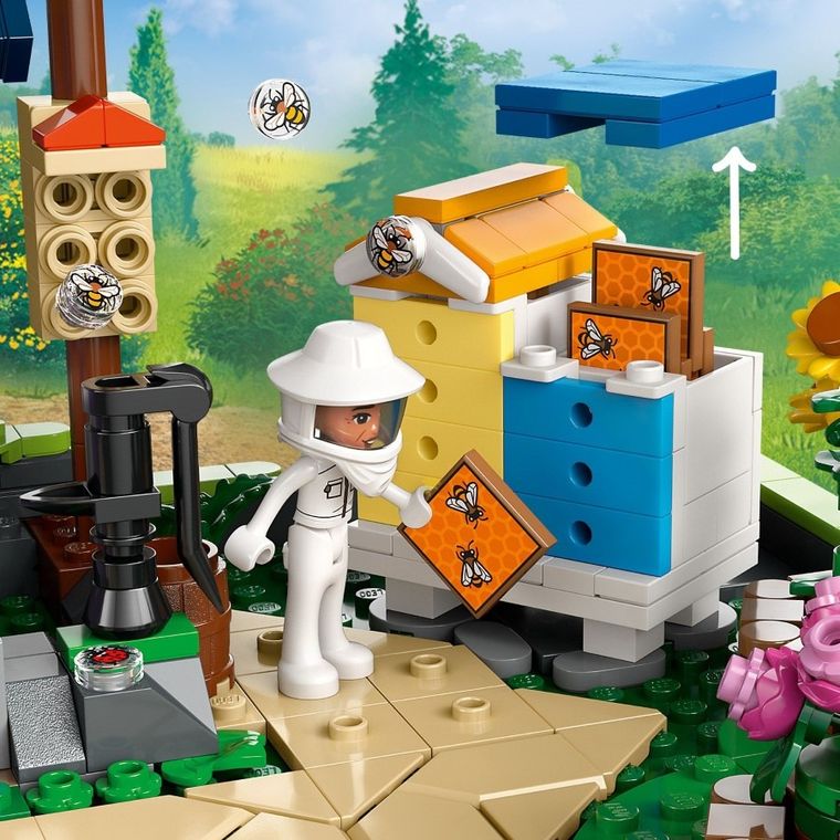 LEGO Friends, Casa apicultorilor si gradina cu flori, 42669