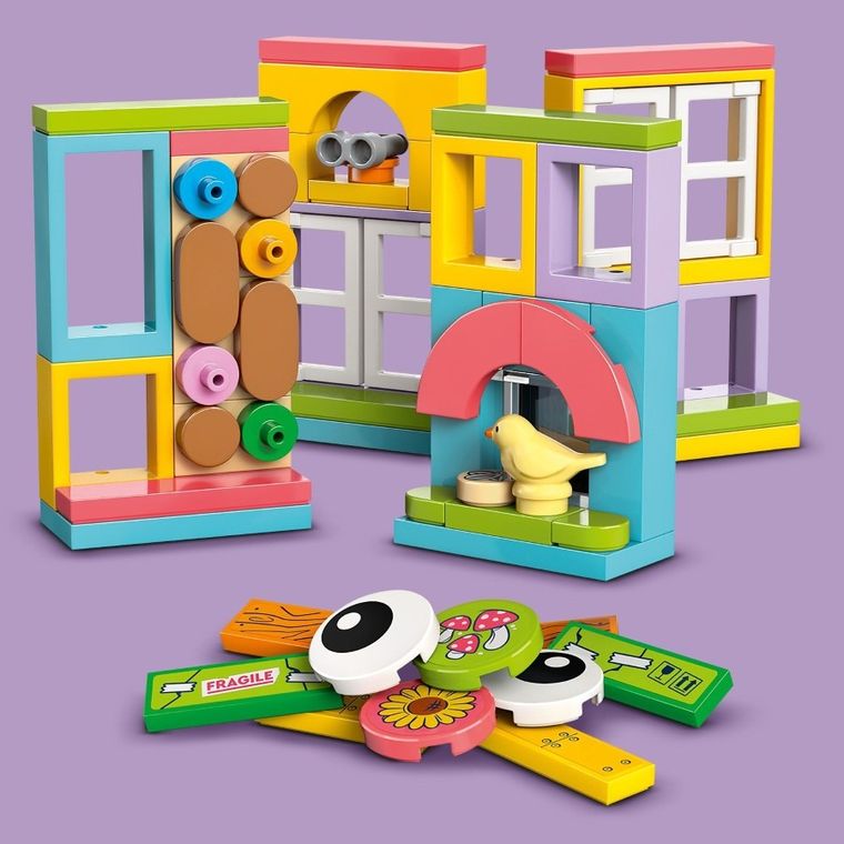 LEGO Friends, Momente cu prietenii la casa din copac, 42652