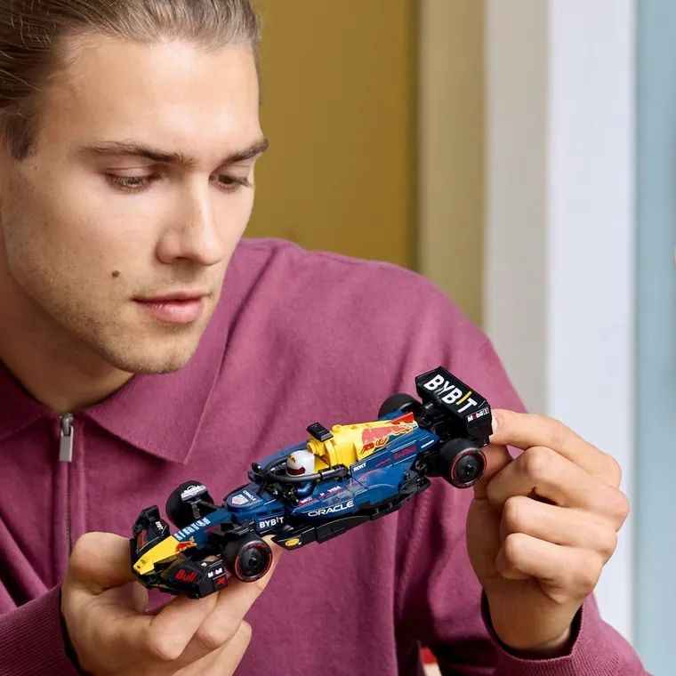 LEGO Speed Champions, Masina de curse F1 Oracle Red Bull Racing RB20, 77243