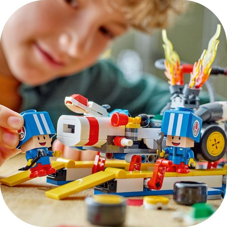 LEGO Super Mario, Mario Kart - Garajul lui Toad, 72035