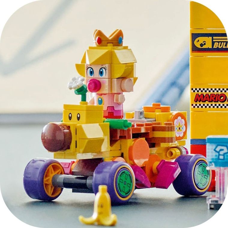 LEGO Super Mario, Mario Kart - Set Baby Peach si Grand Prix, 72036