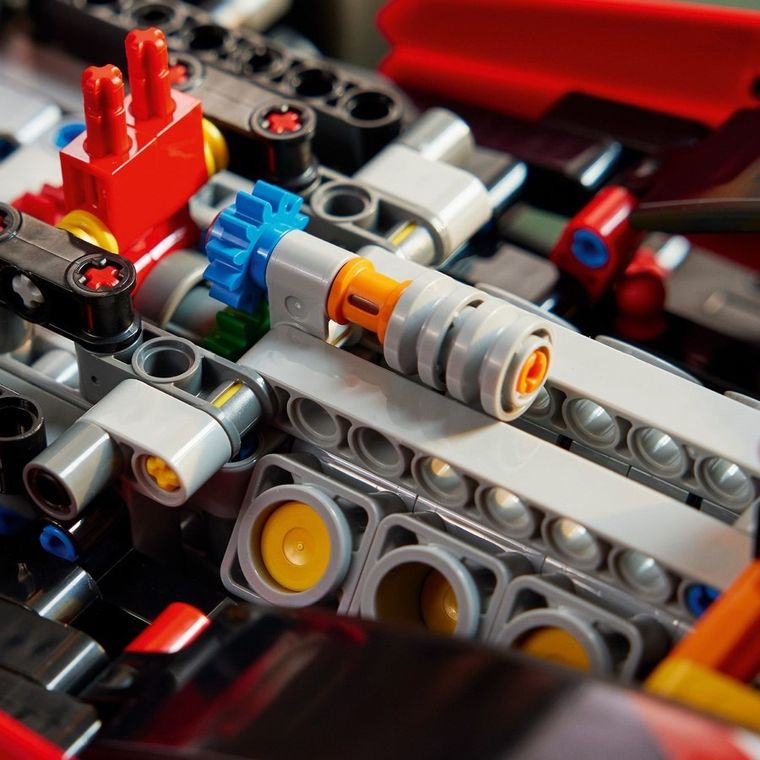LEGO Technic, Masina F1 Ferrari SF-24, 42207