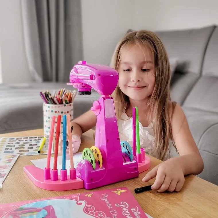 Lisciani, Disney Princess, scoala de desen cu proiector, set creativ