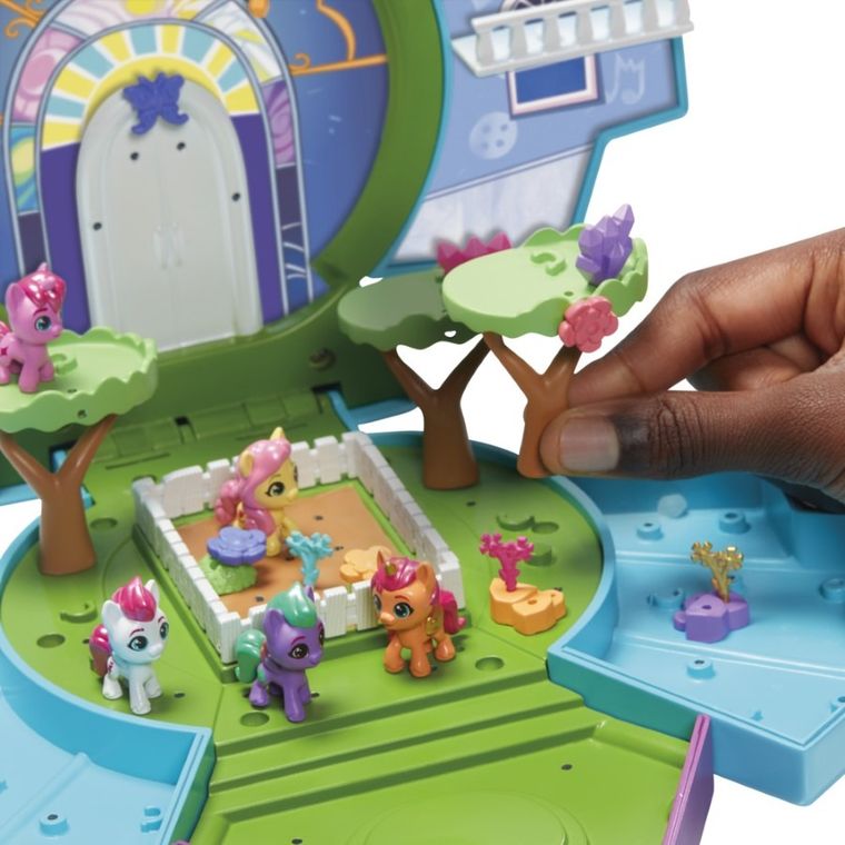 My Little Pony, Epic Mini Crystal Brighthouse, set de joaca cu figurine si accesorii