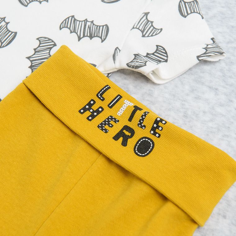 Cool Club, Set pentru copii, Body cu maneca scurta, Salopeta cu botosei, Pantaloni cu botosei, Caciula, Baveta, Patura, mix, imprimeu Batman